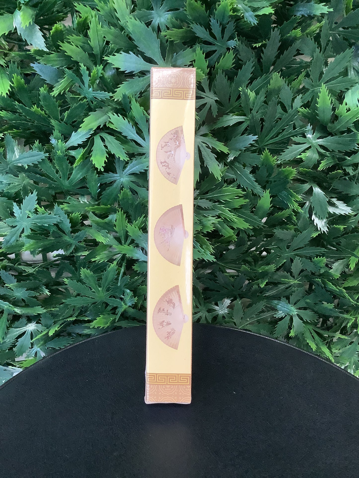 Sandalwood Fan - Flora