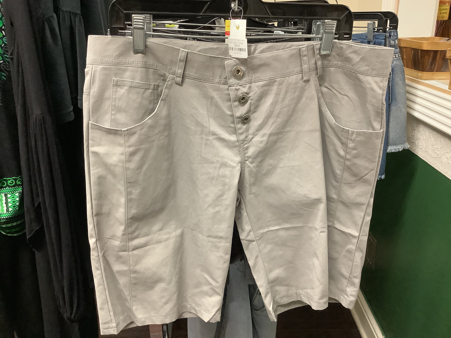 Casual Solid Slim Shorts