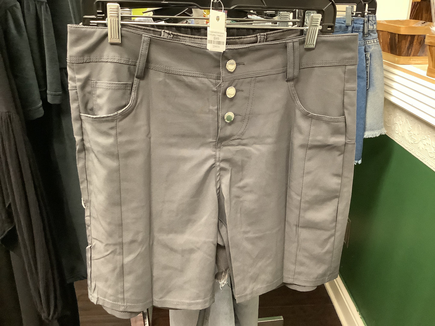 Casual Solid Slim Shorts