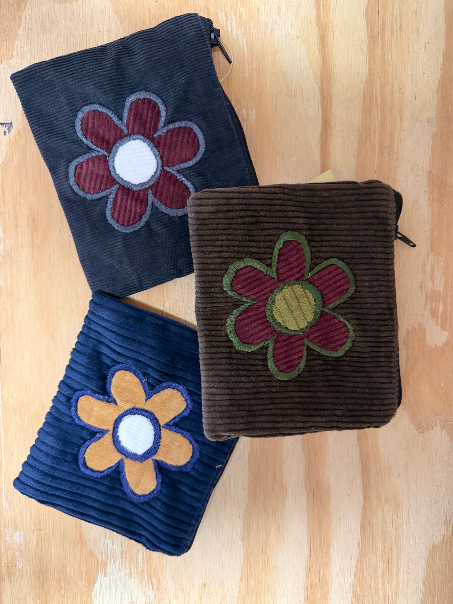 Corduroy Applique Daisy Coin Purse